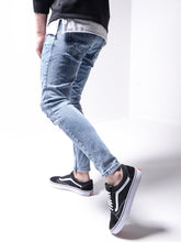 Load image into Gallery viewer, Distressed Washed Jeans